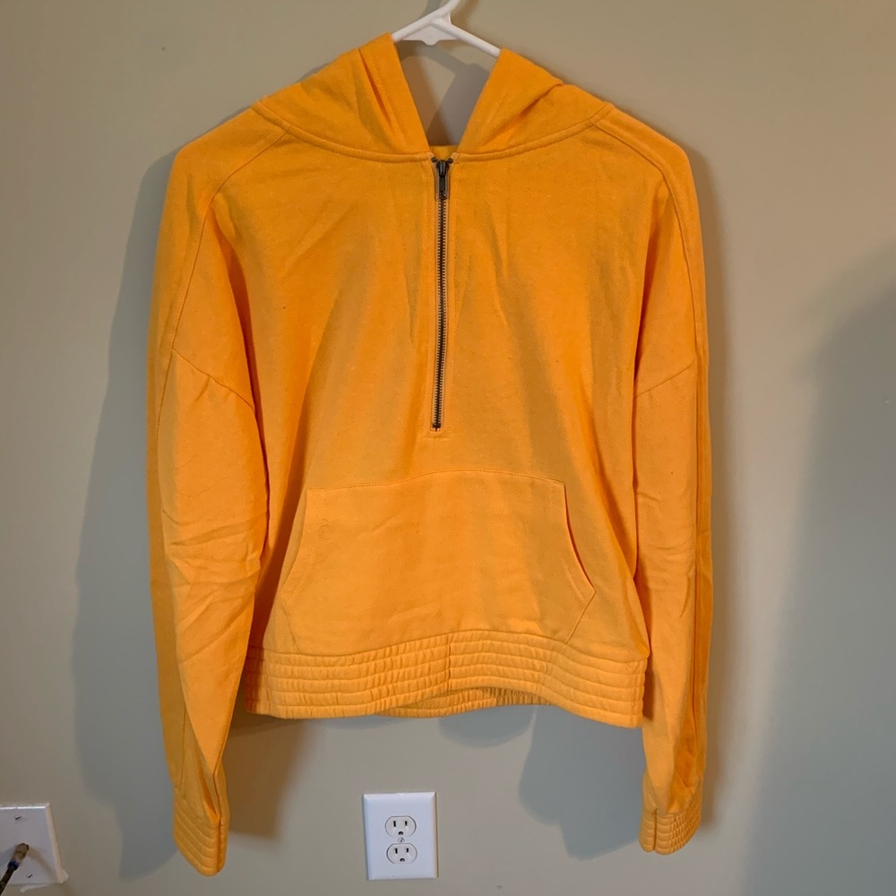 Cropped Zumies Pullover